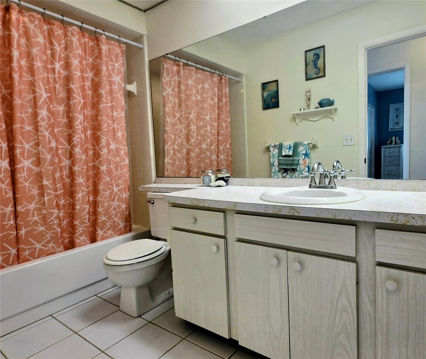 VILLAGE GREEN OF BRADENTON - Residential