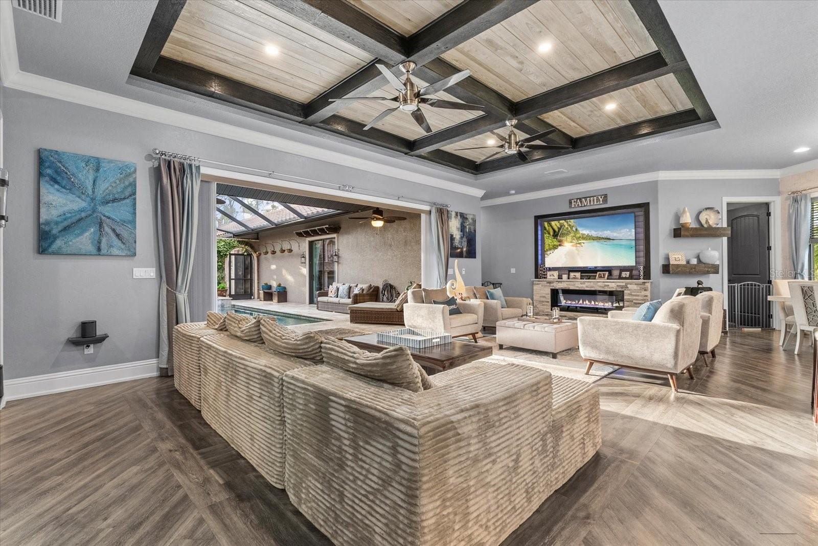 3604 TROPICAIRE BOULEVARD