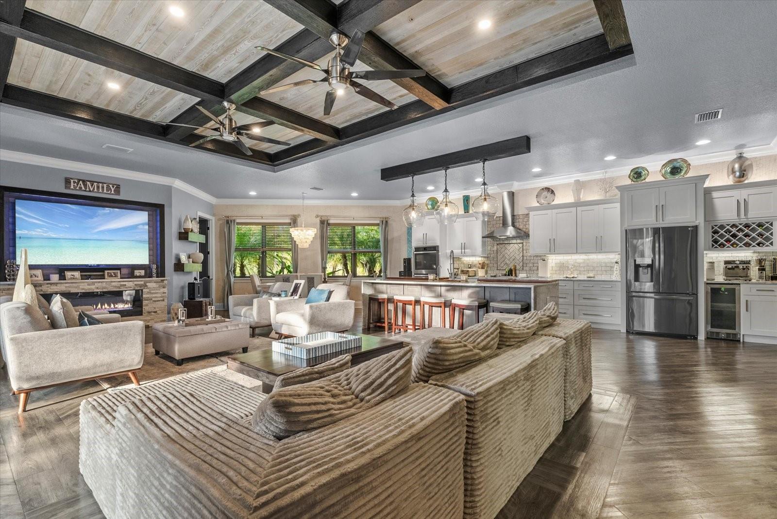 3604 TROPICAIRE BOULEVARD