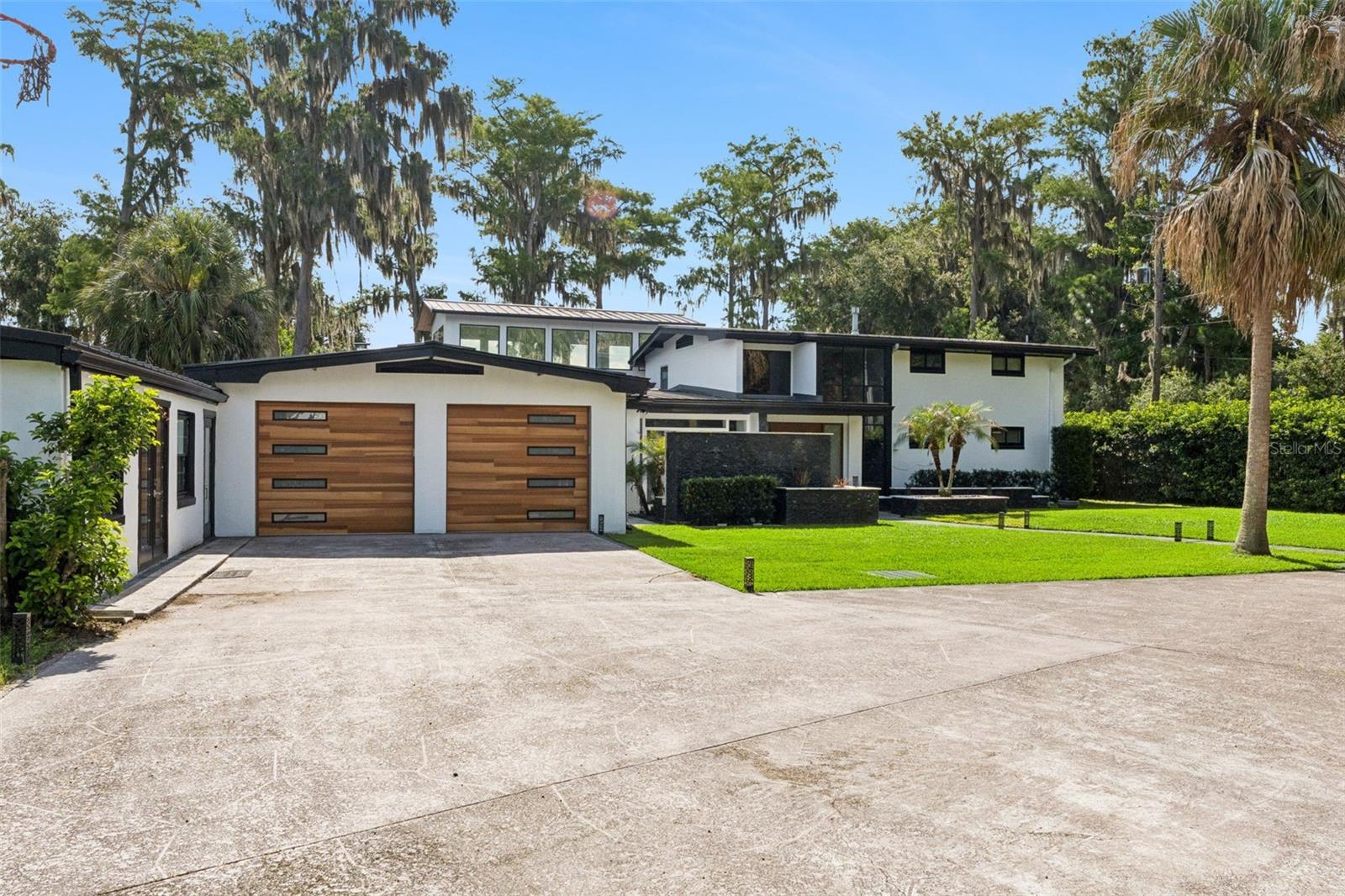 5583 JESSAMINE LANE