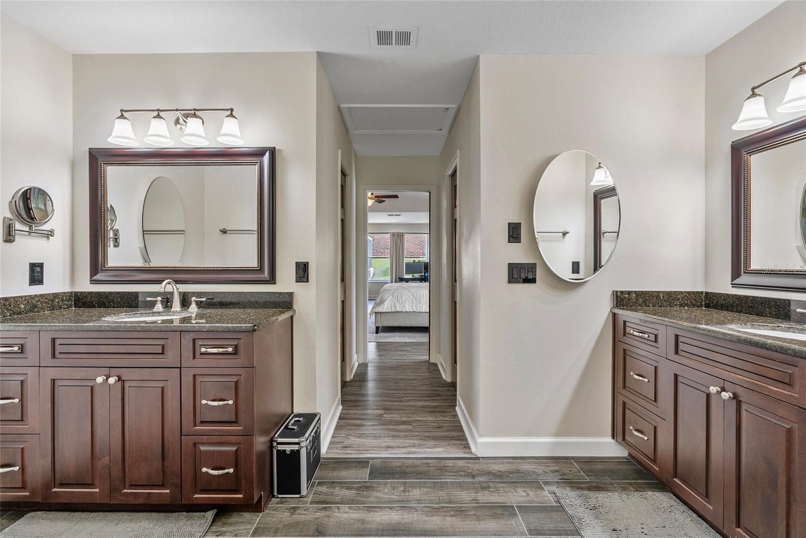 PALM COVE ESTATES - Residential