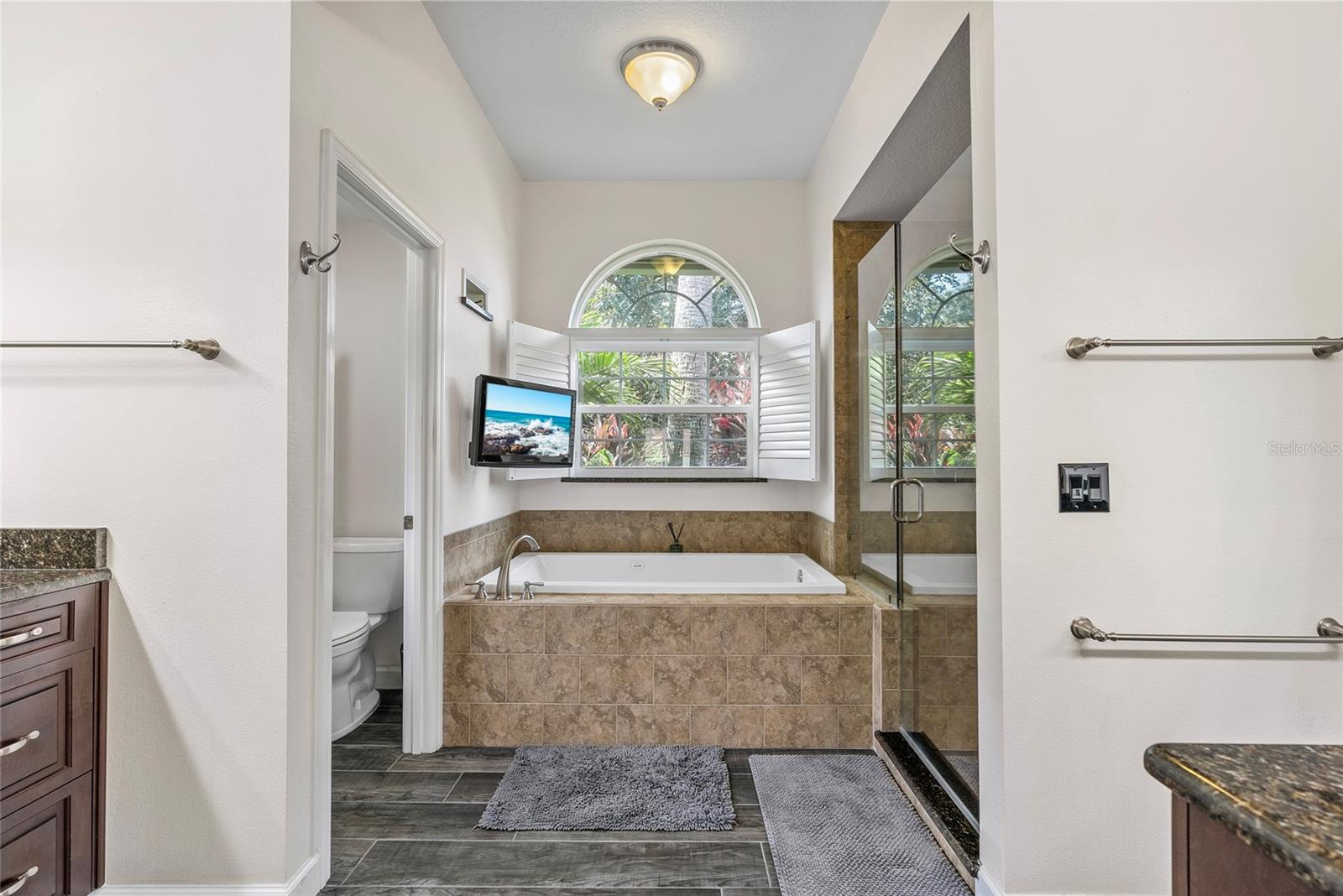 PALM COVE ESTATES - Residential