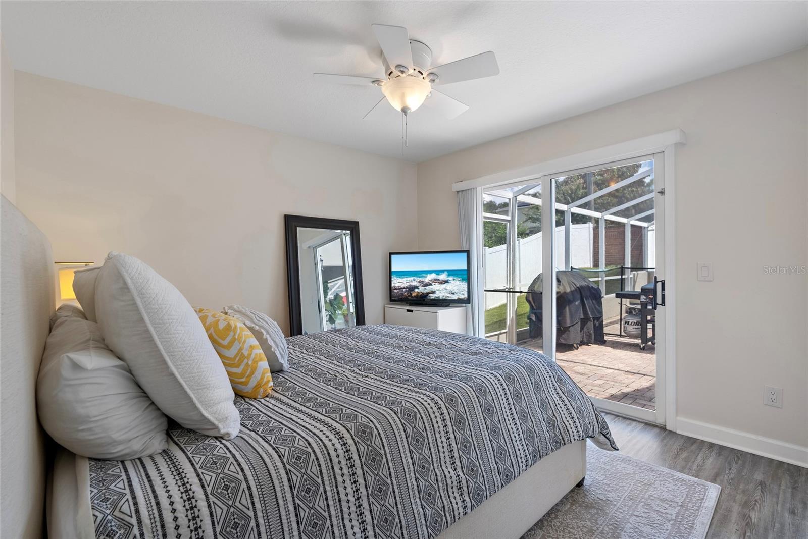 PALM COVE ESTATES - Residential