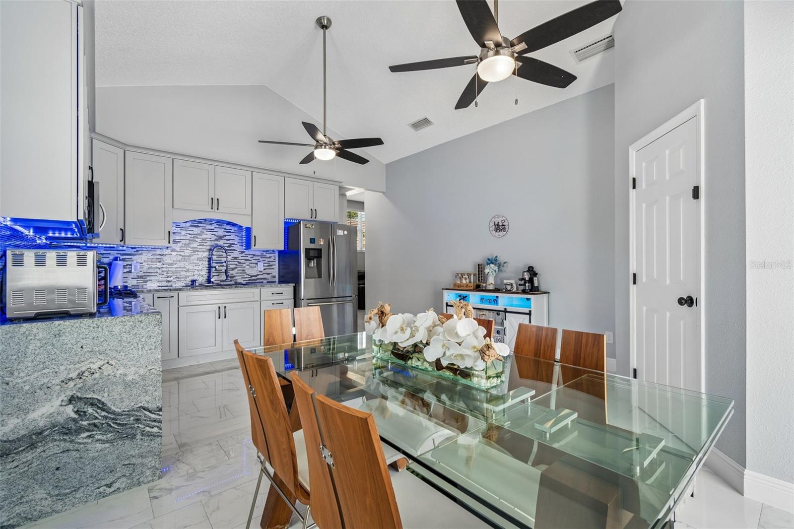 HOMELANDS - Residential