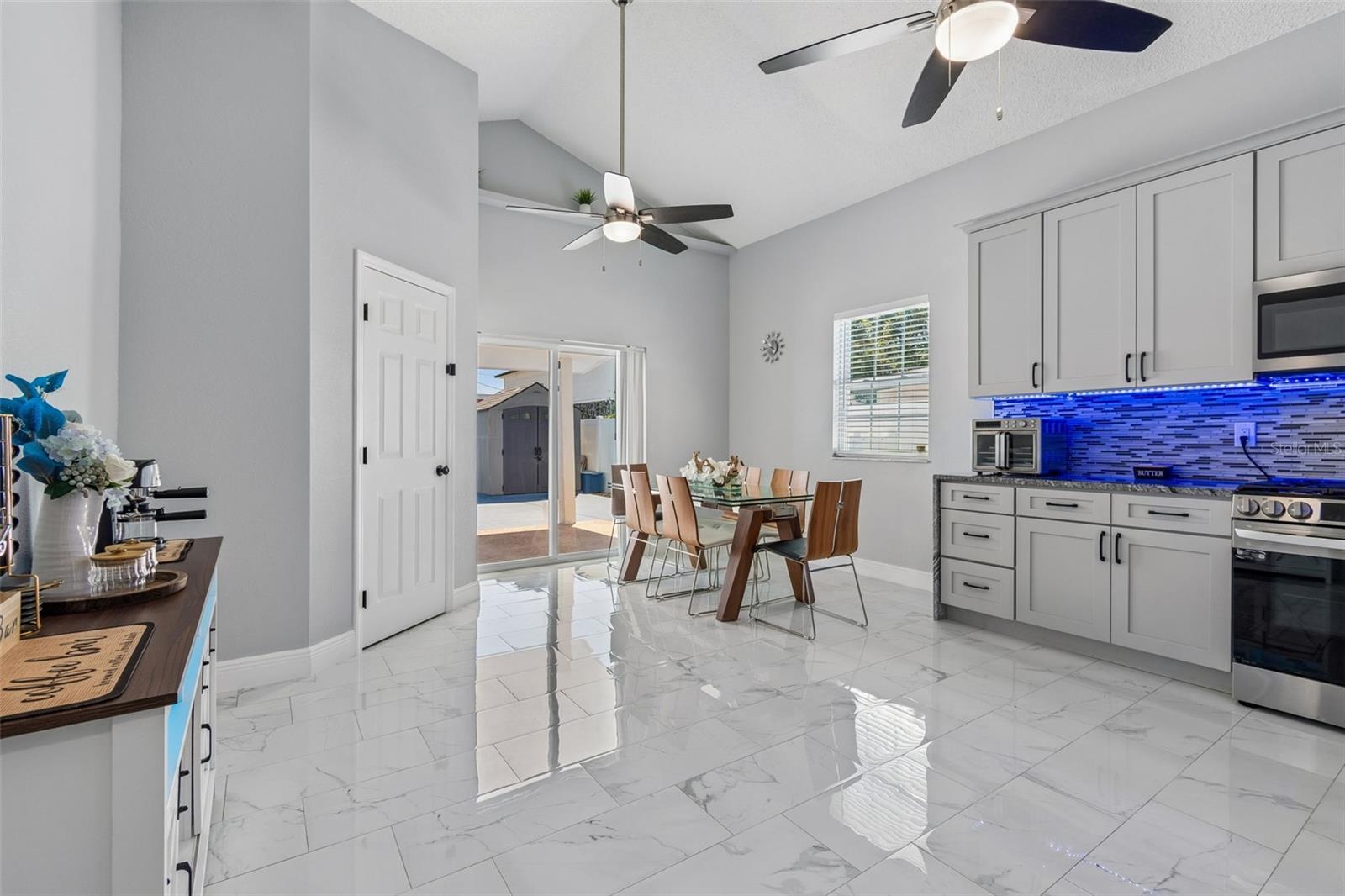 HOMELANDS - Residential