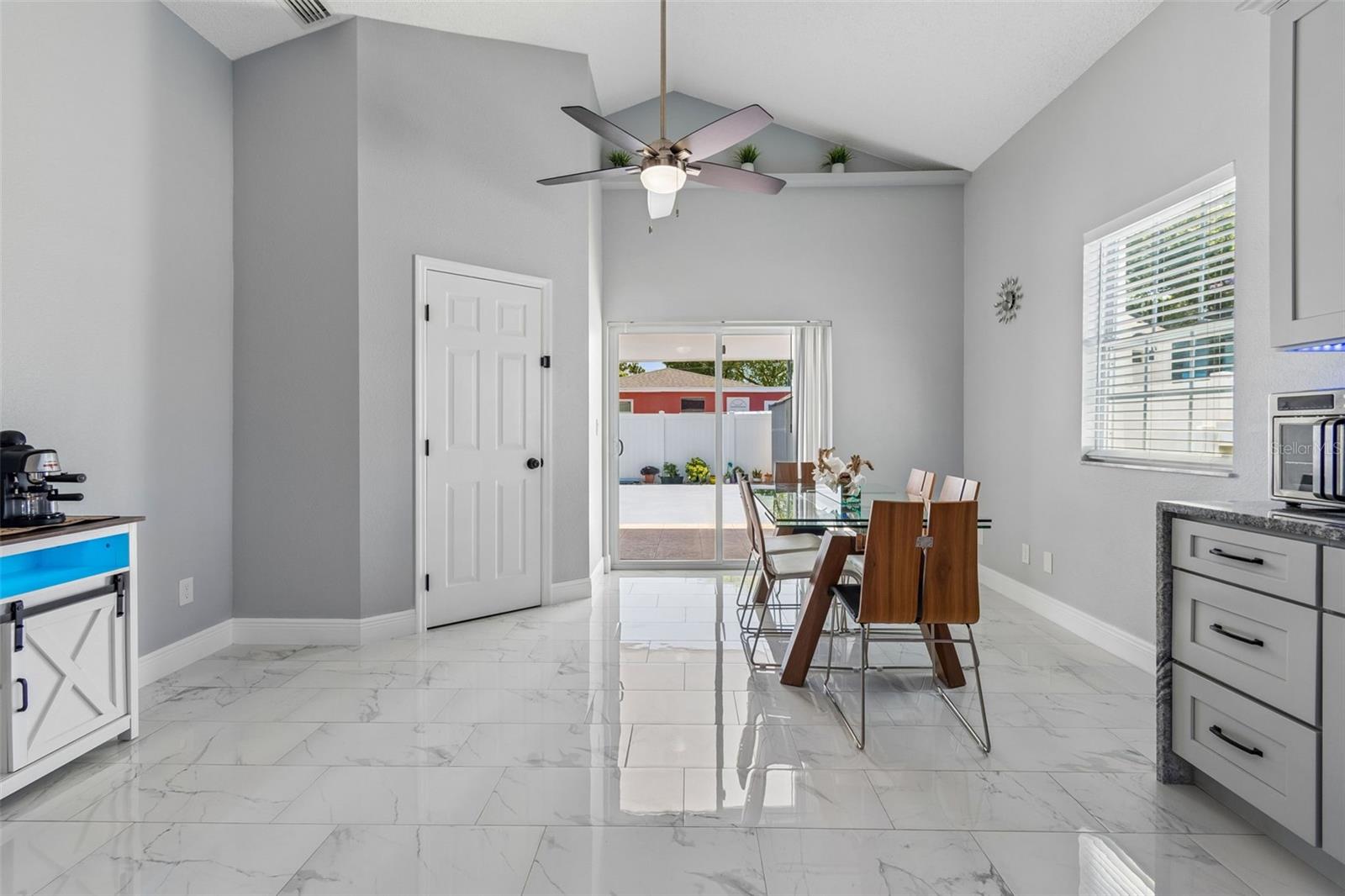 HOMELANDS - Residential