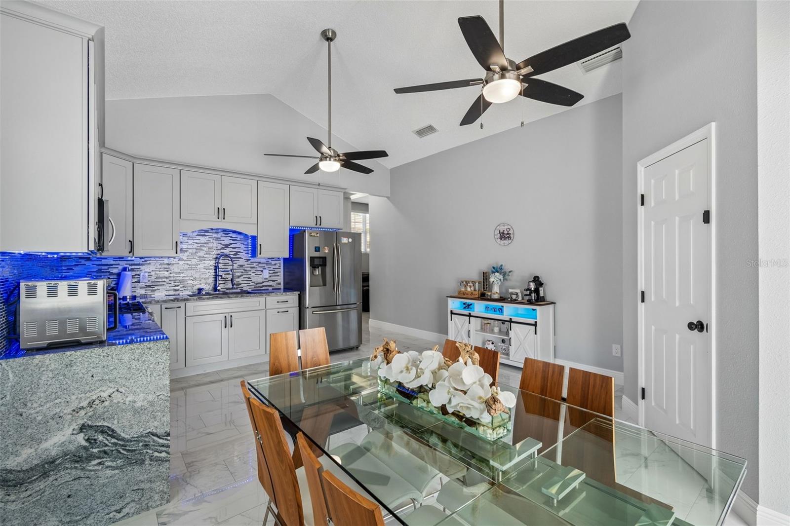 HOMELANDS - Residential