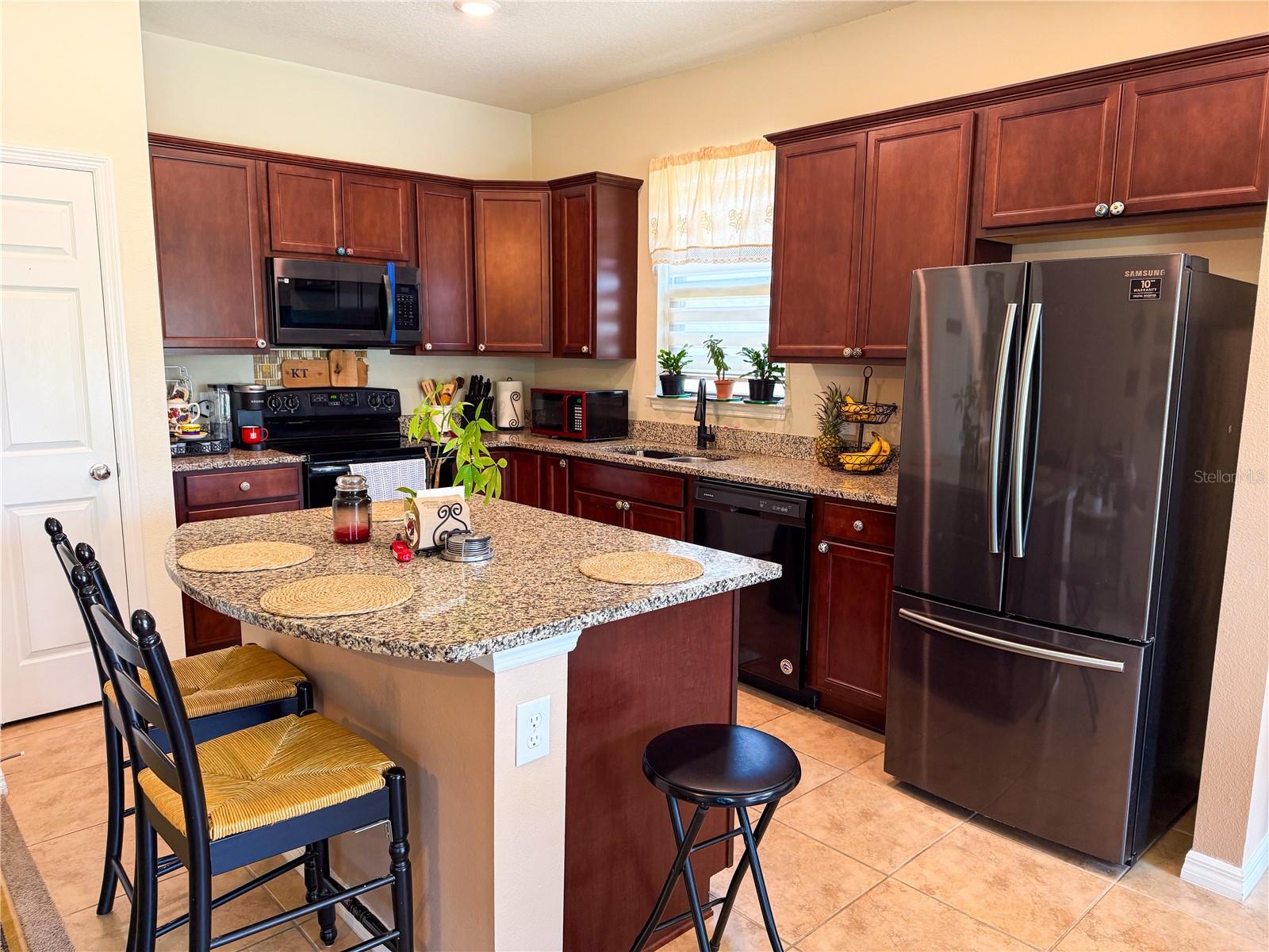 1808 CAYMAN COVE CIR