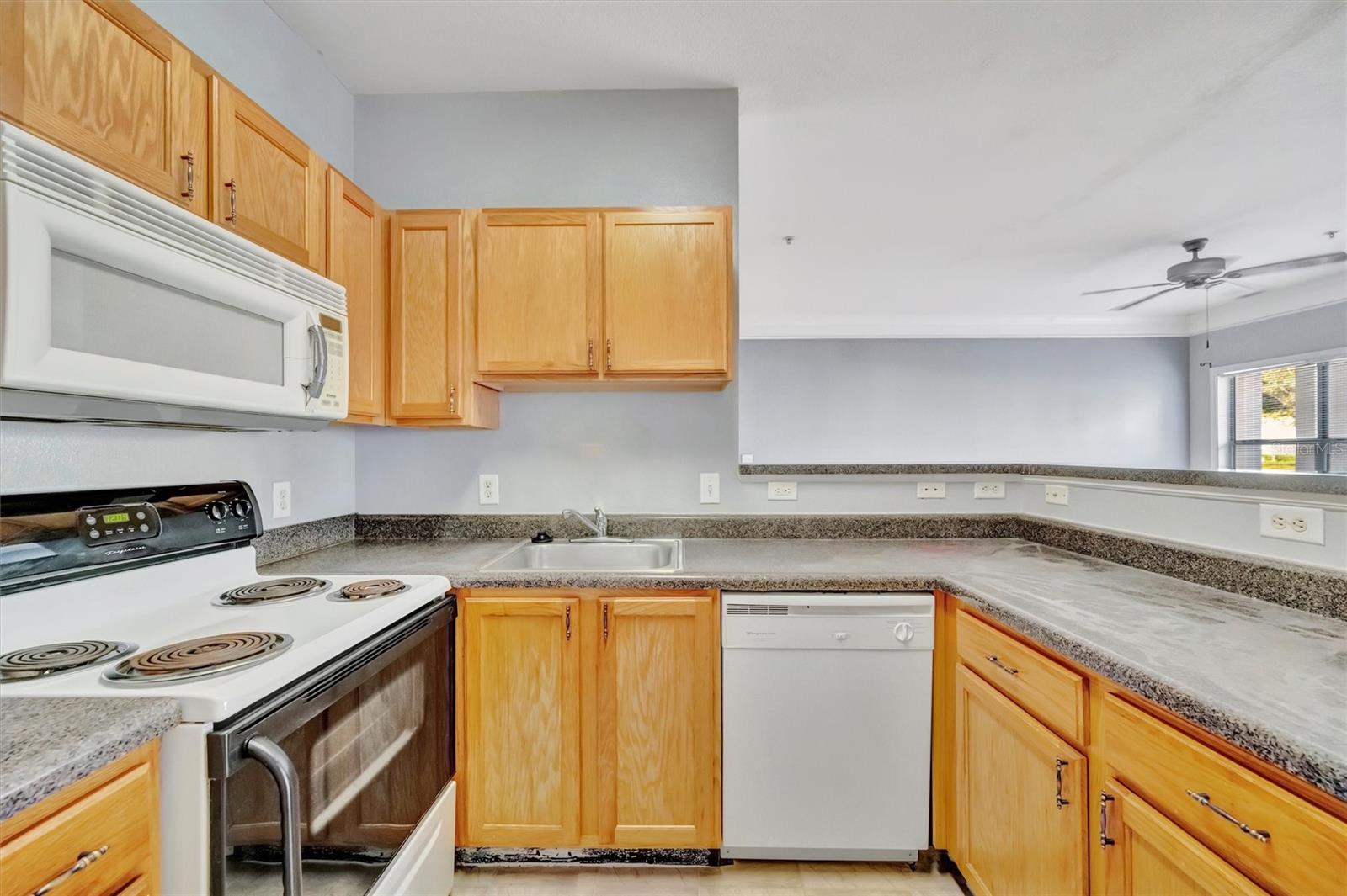 THE PALMS OF CORTEZ - Residential