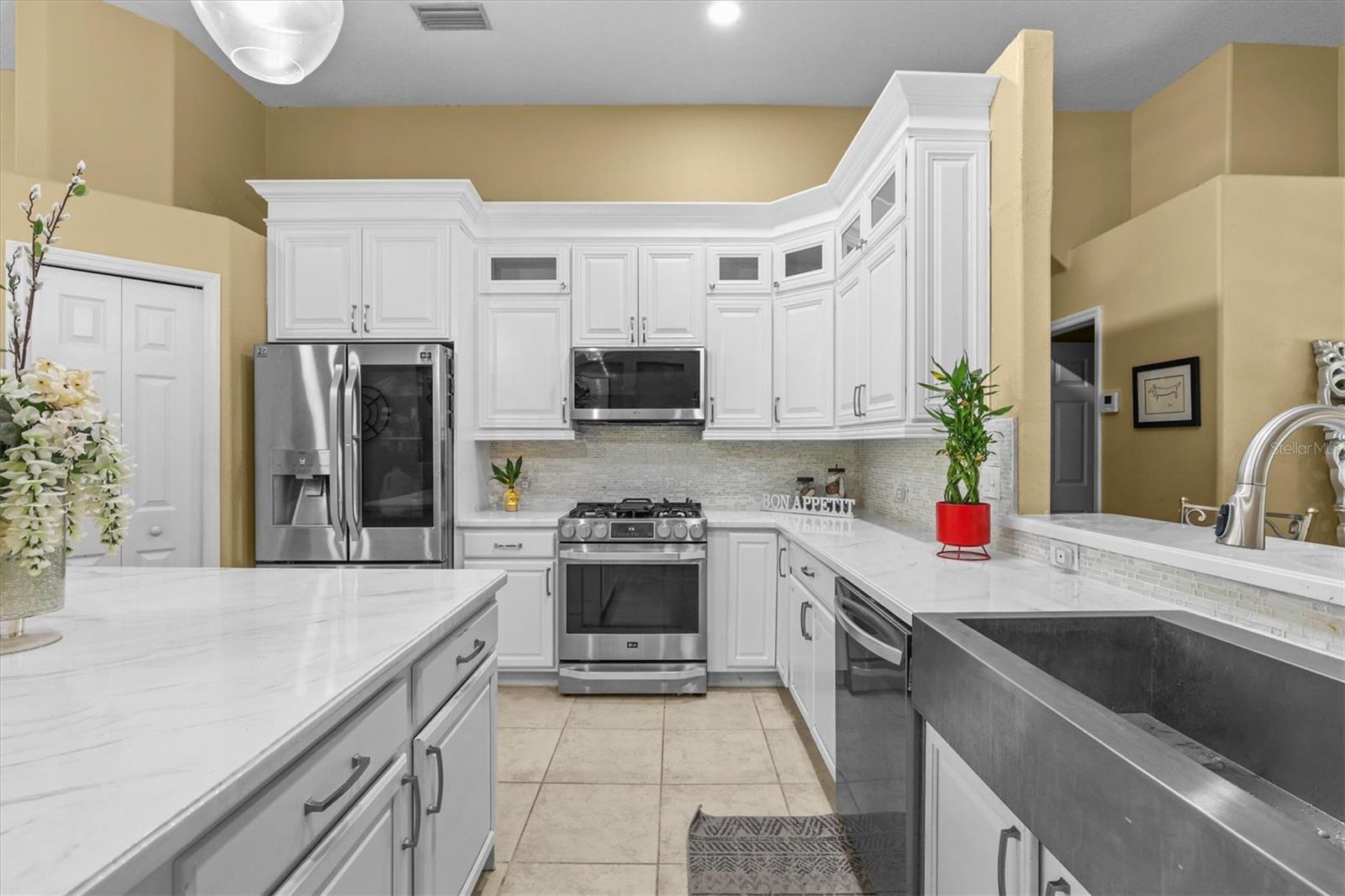 WEST MEADOWS PRCLS 21 & 22 - Residential