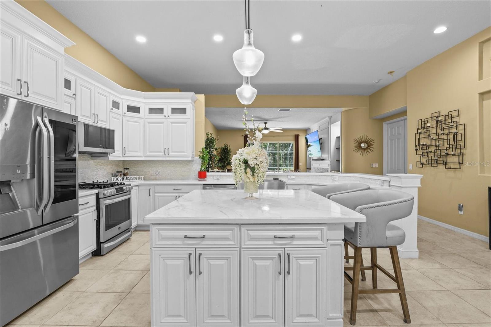 WEST MEADOWS PRCLS 21 & 22 - Residential