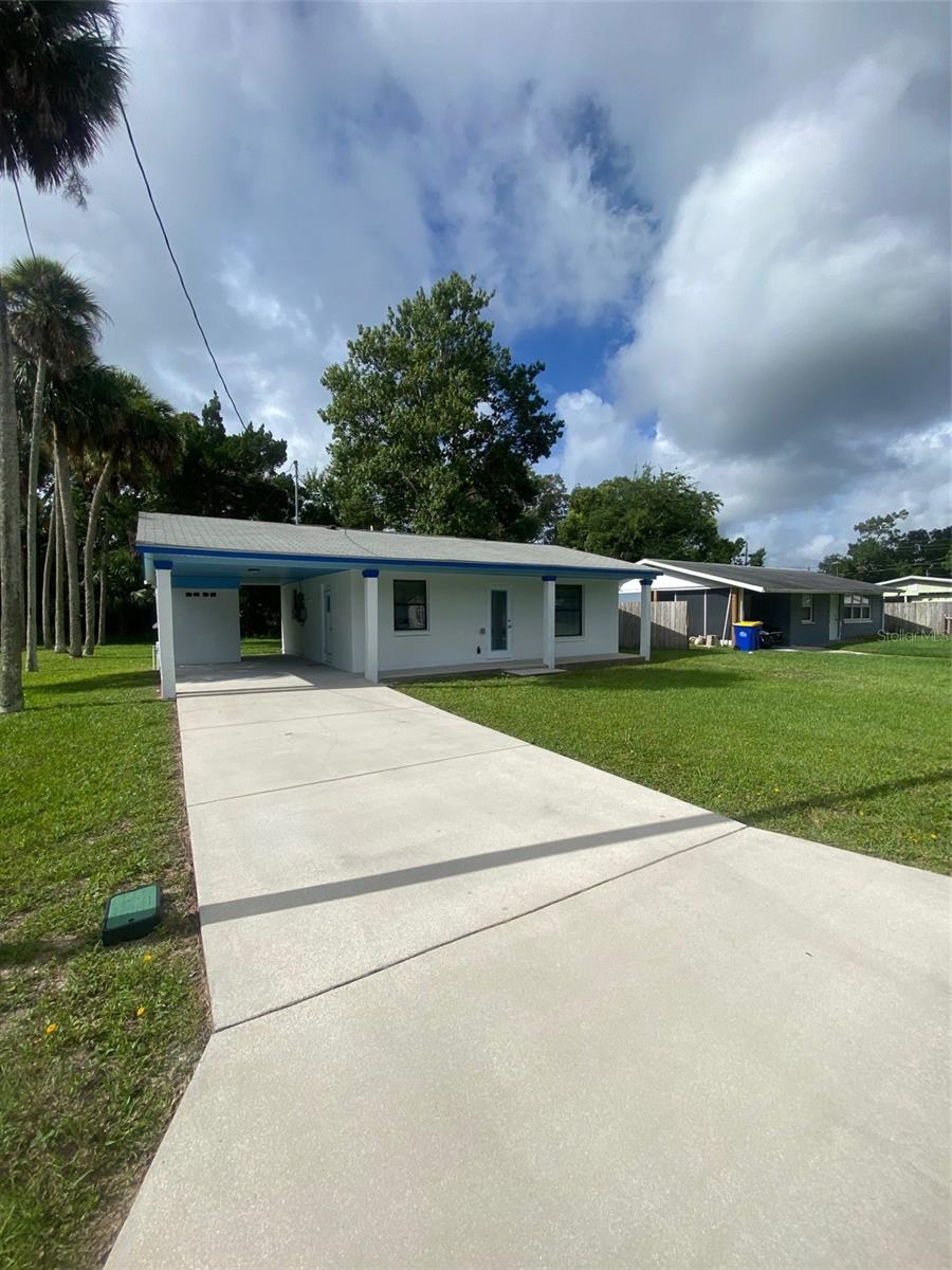 Charming Updated Home on Oversized Lot in Edgewater Acres
Welcome to this charming and tastefully updated 2-bedroom, 1-bathroom standalone block home located in the desirable Edgewater Acres neighborhood. Situated on an oversized lot, this property offers comfort, style, and plenty of outdoor space.
Inside, you'll find tile flooring throughout and a fully renovated kitchen equipped with modern appliances, including a refrigerator, microwave, dishwasher, and a brand-new sink—making it a functional and stylish centerpiece for everyday living.
The home also features a newer A/C unit (approximately 7 years old) and a brand-new water heater, offering efficiency and peace of mind for years to come.
Whether you're a first-time buyer, looking to downsize, or searching for a smart investment, this move-in-ready home has it all—modern updates, solid construction, and a prime location close to parks, schools, shopping, and more.
Don’t miss your chance to own this Edgewater Acres gem—schedule your private tour today!