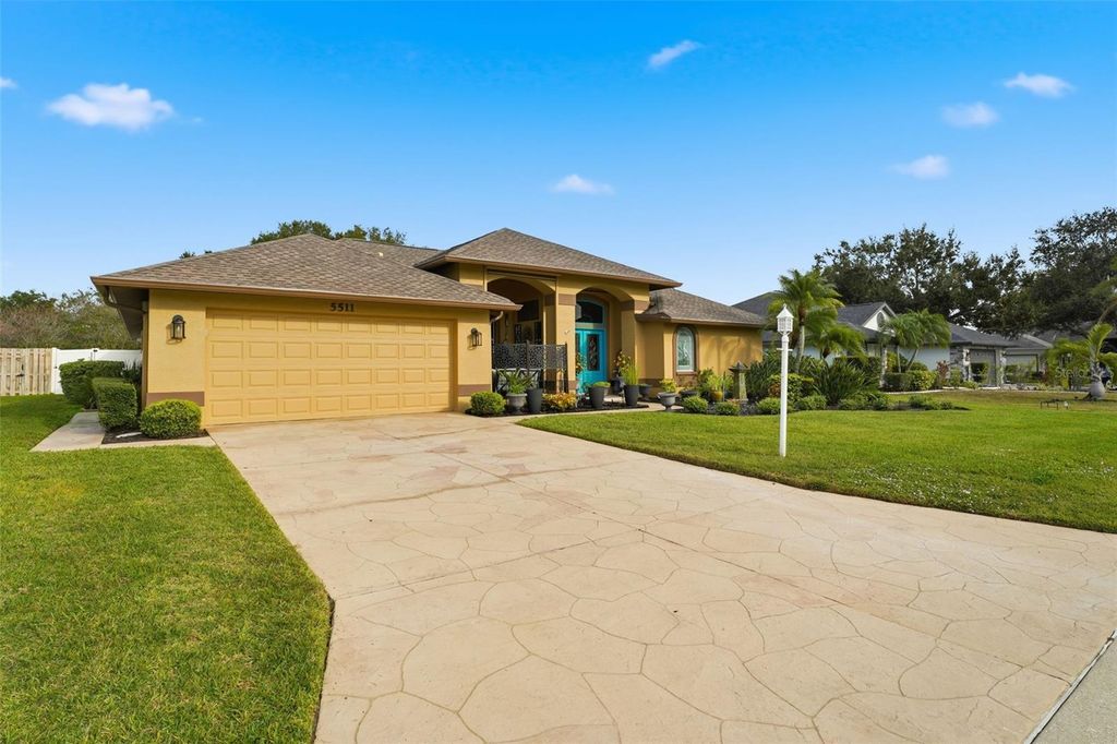 Photo of 5511 61st Lane E, Bradenton, FL 34203 (MLS # A4674407)