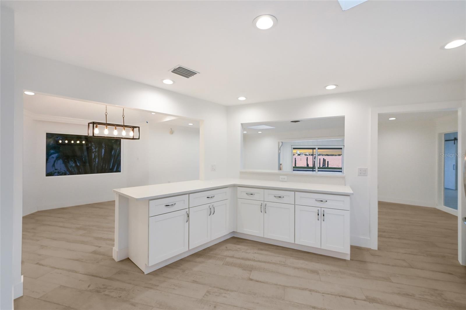 BAY ISLAND - Residential