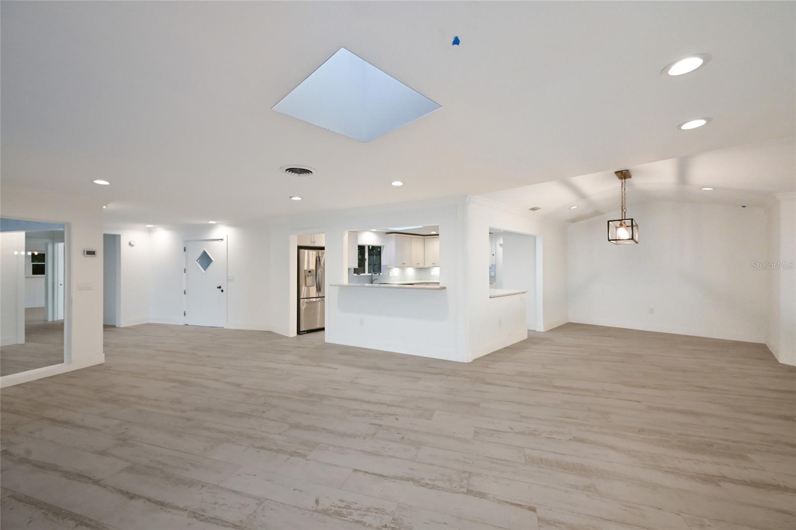 BAY ISLAND - Residential