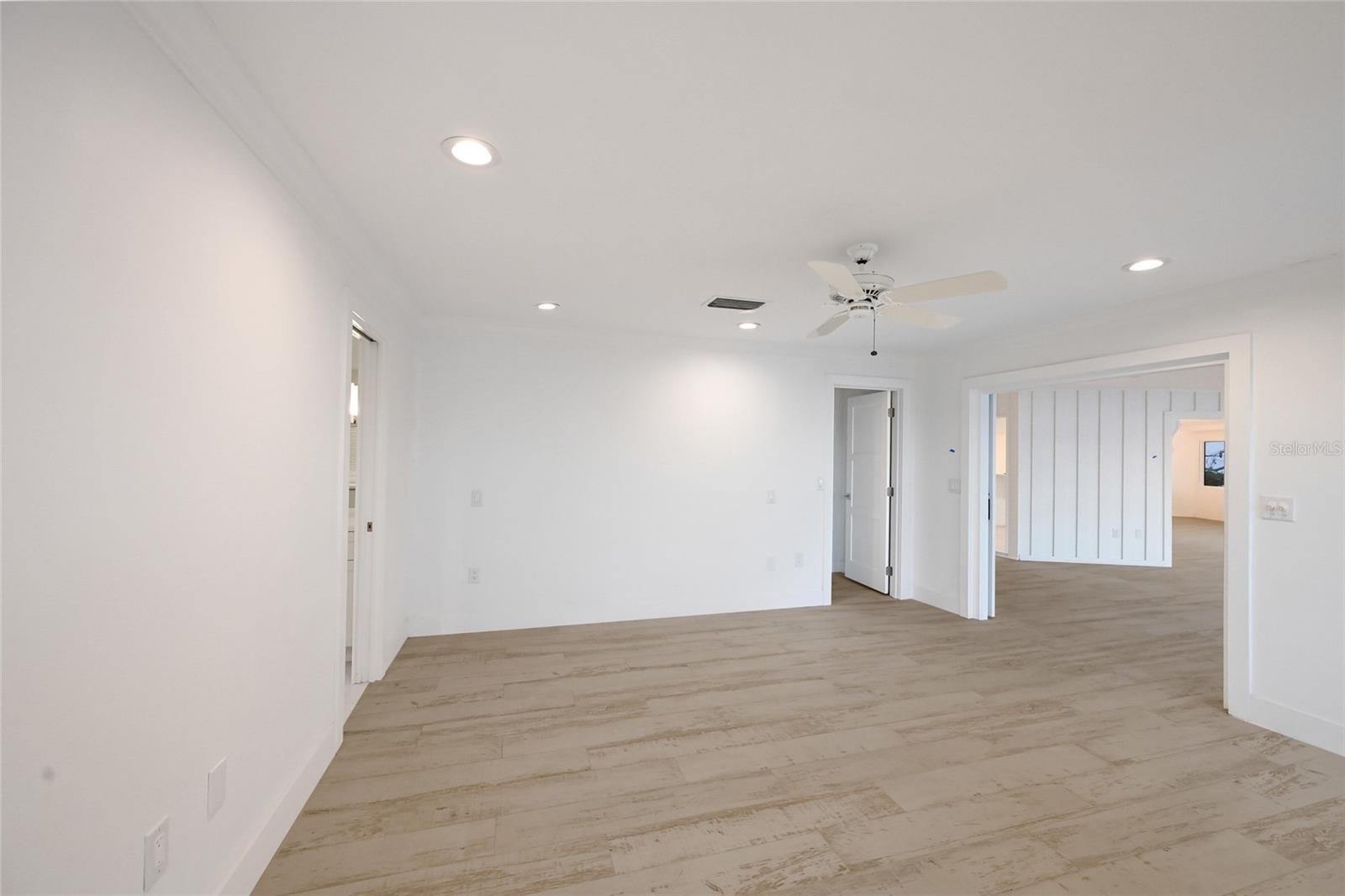 BAY ISLAND - Residential