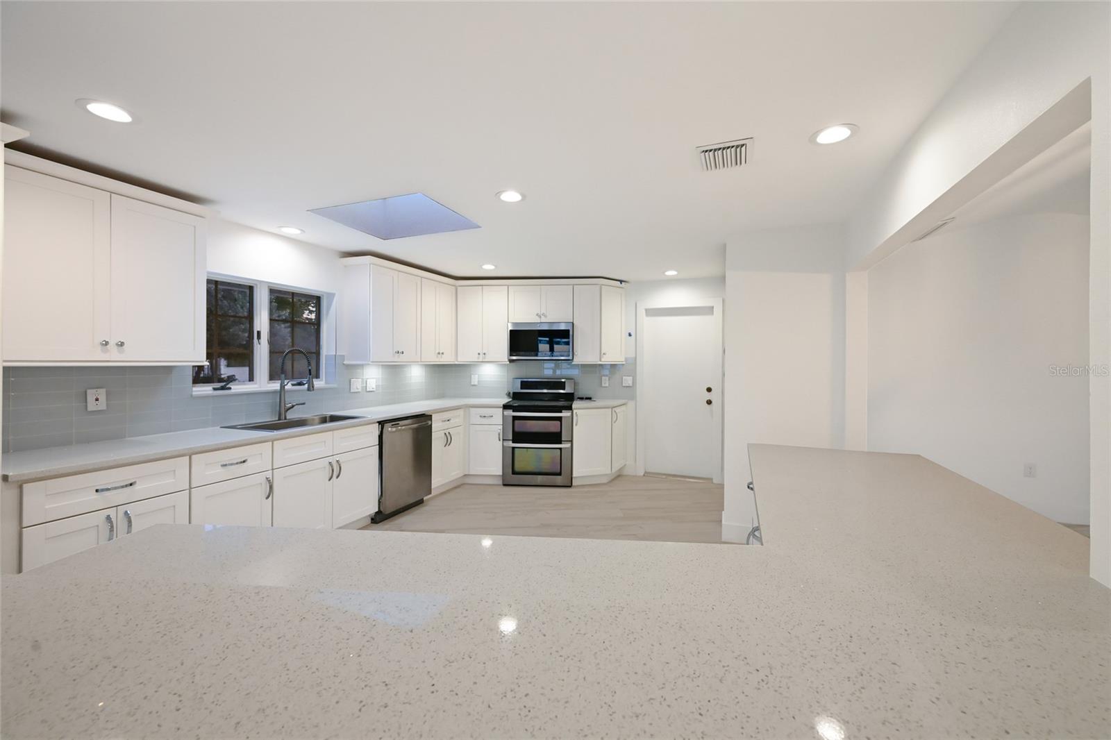 BAY ISLAND - Residential