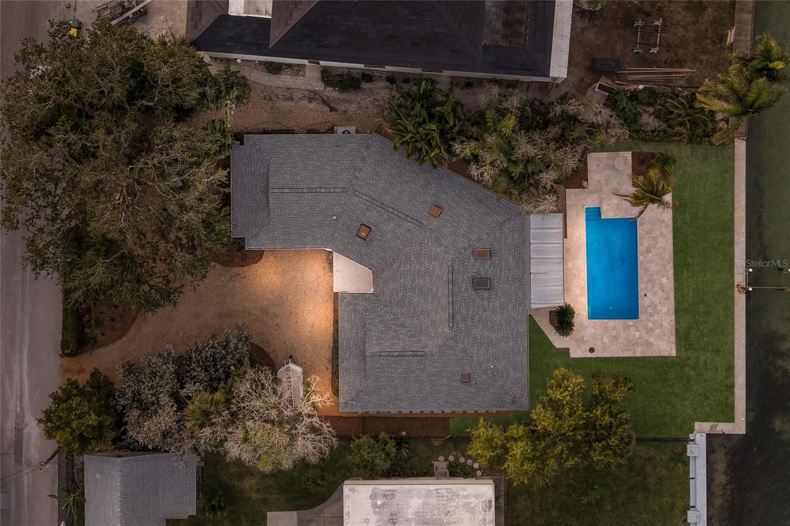 BAY ISLAND - Residential