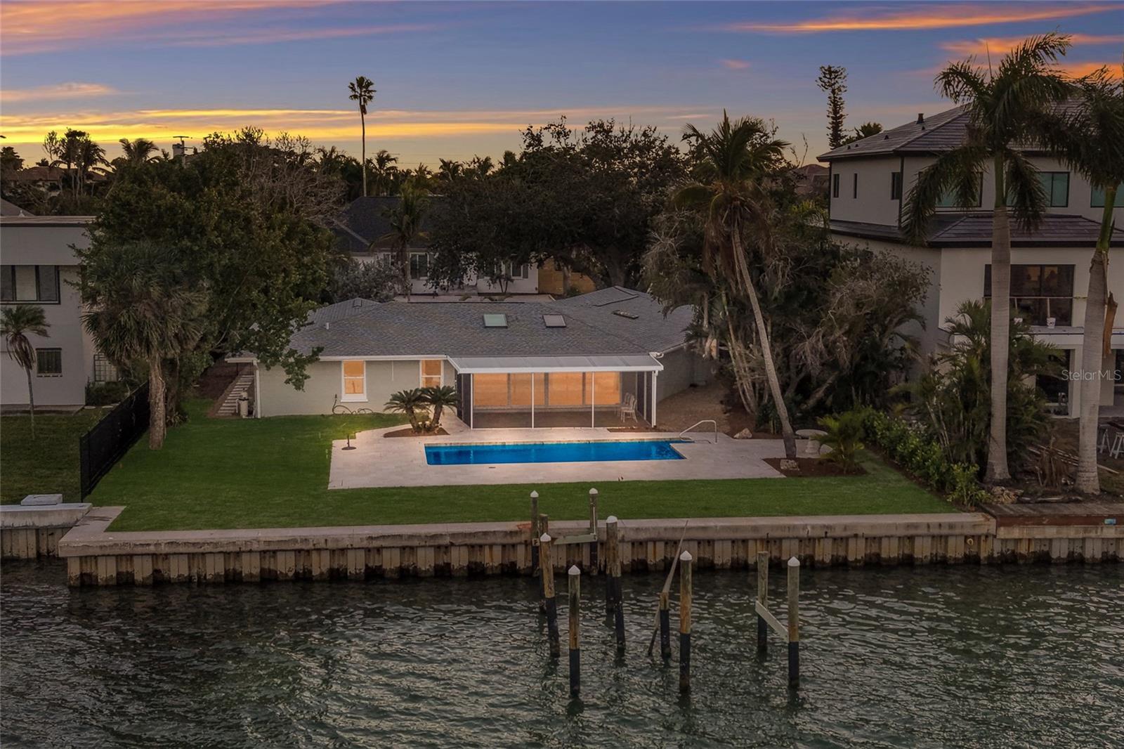 BAY ISLAND - Residential