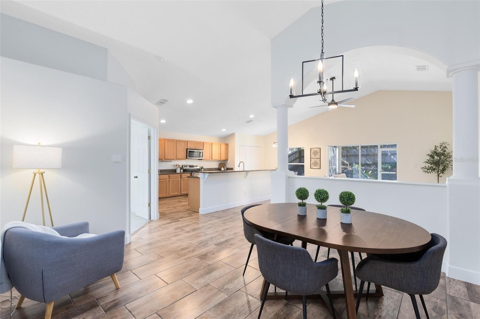 CHELSEA OAKS - Residential