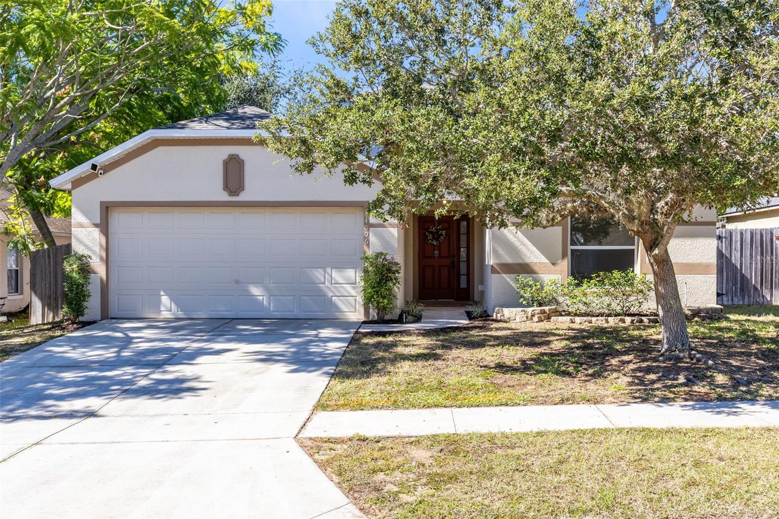 CHELSEA OAKS - Residential