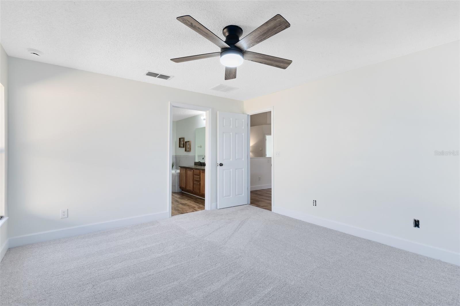 CHELSEA OAKS - Residential