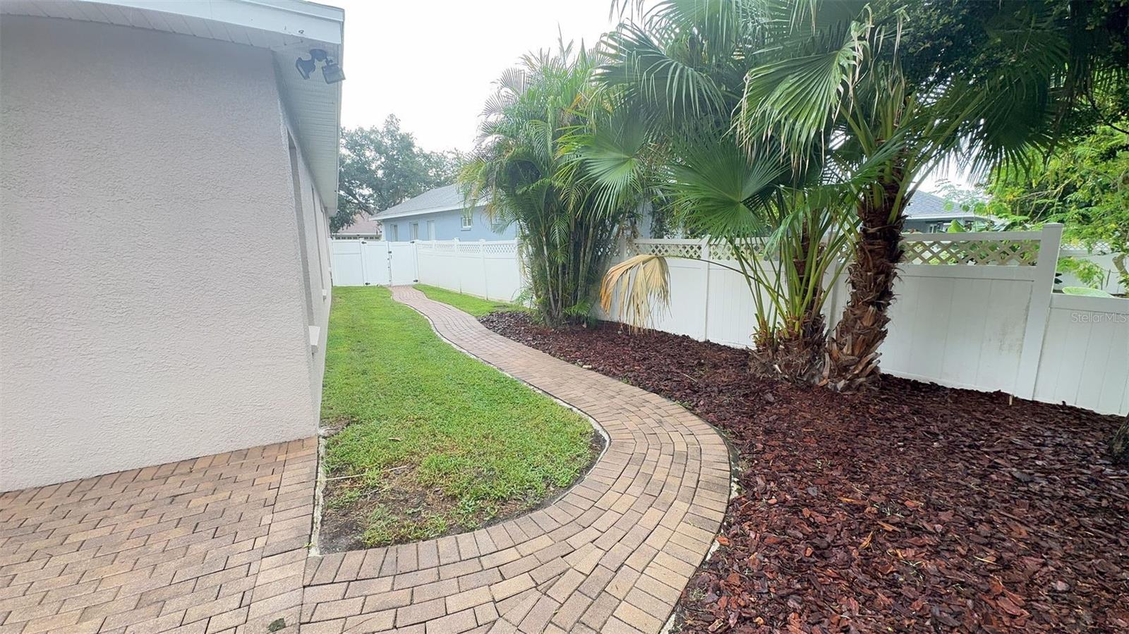 REFLECTIONS PH 1 - Residential Lease