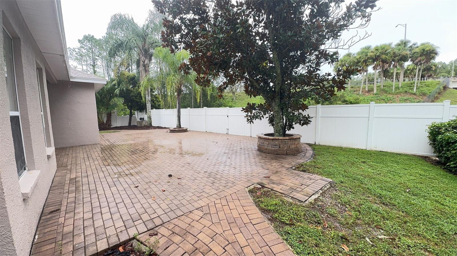 REFLECTIONS PH 1 - Residential Lease