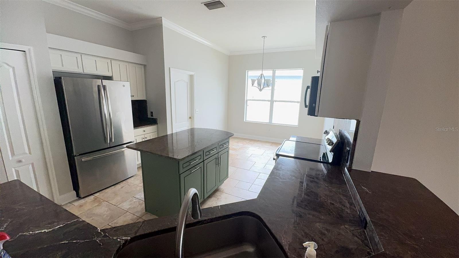 REFLECTIONS PH 1 - Residential Lease