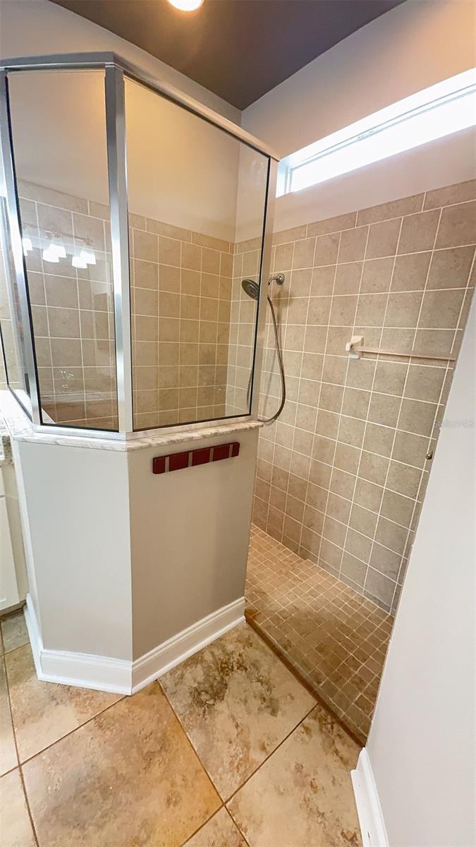 REFLECTIONS PH 1 - Residential Lease