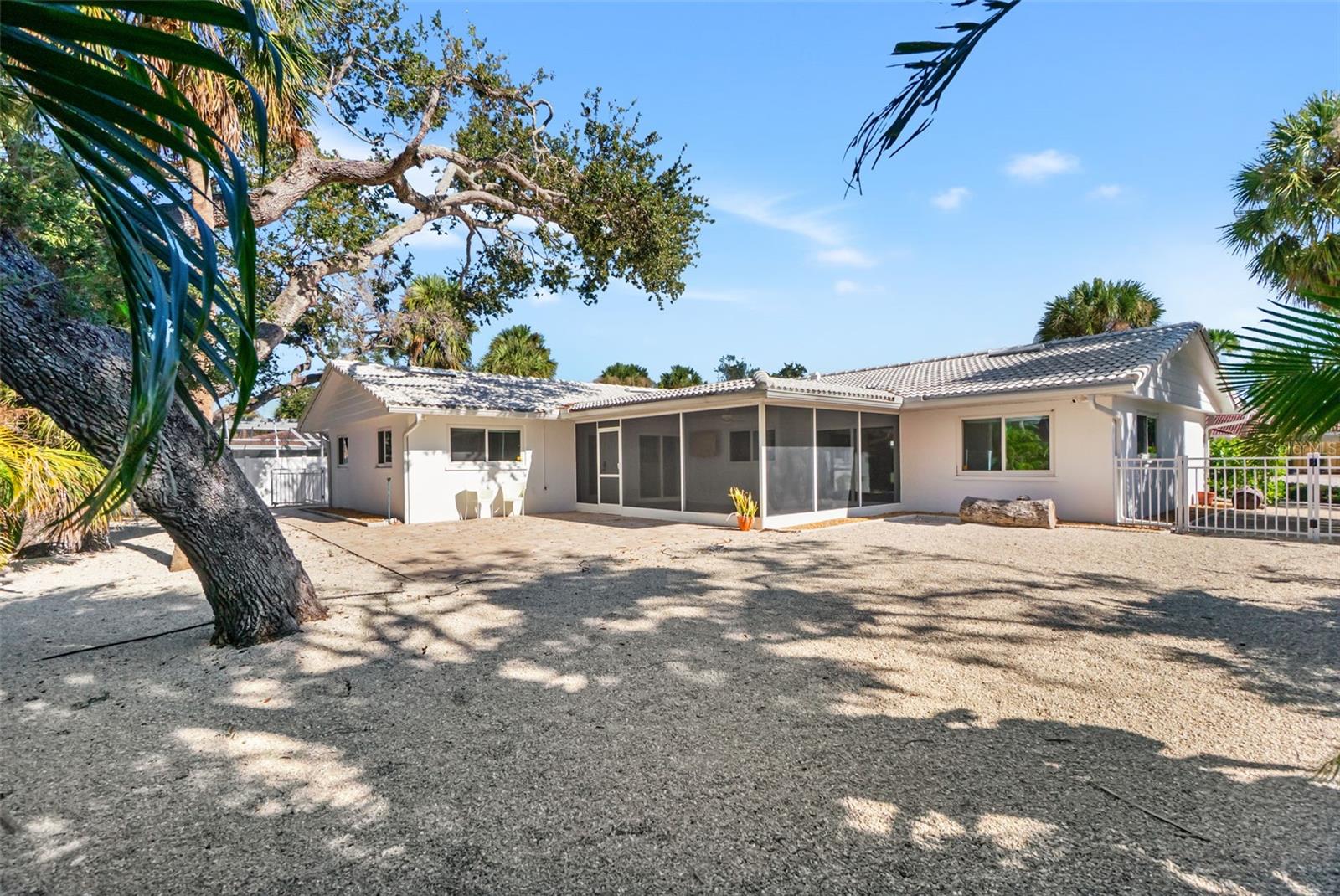 SIESTAS BAYSIDE WATERSIDE EAST - Residential