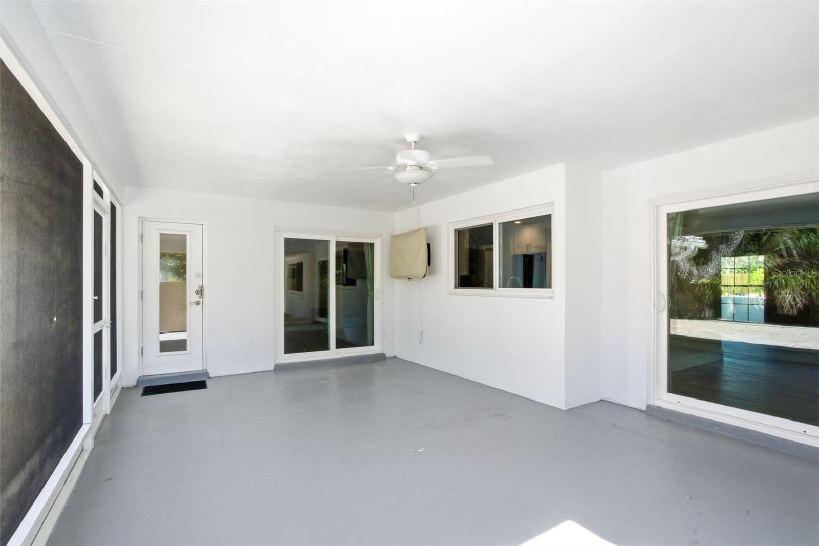 SIESTAS BAYSIDE WATERSIDE EAST - Residential