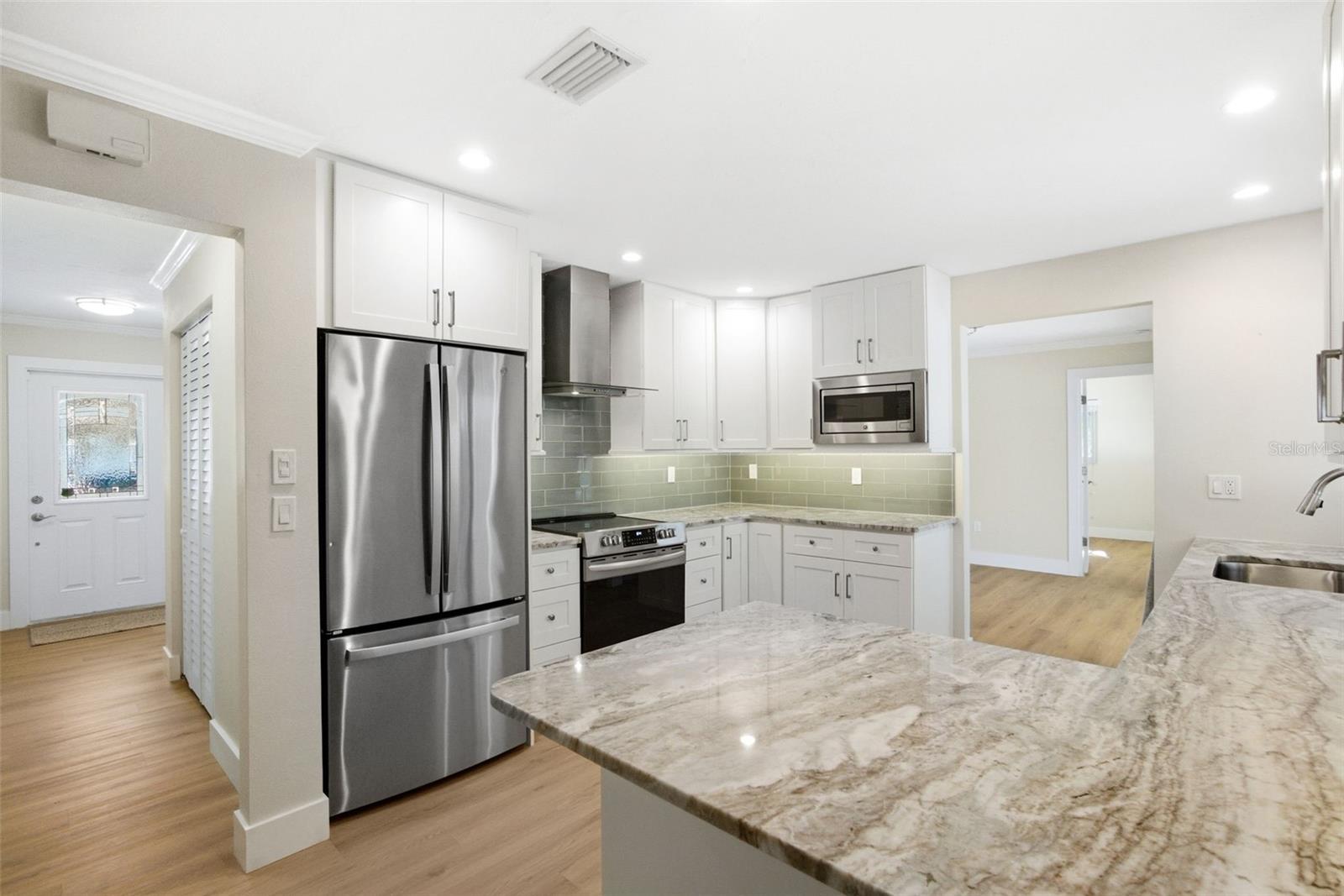 SIESTAS BAYSIDE WATERSIDE EAST - Residential