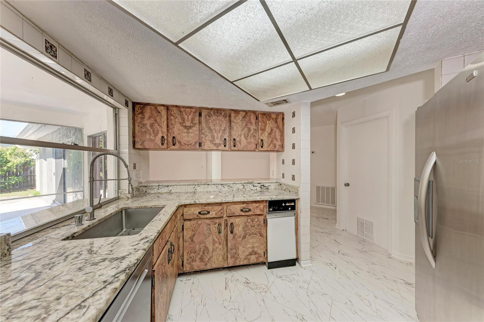 LAKE SARASOTA - Residential