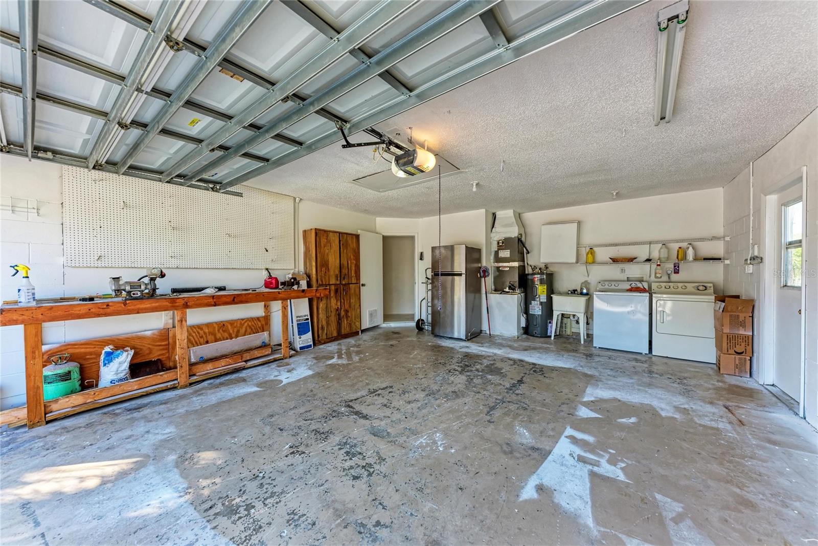 LAKE SARASOTA - Residential