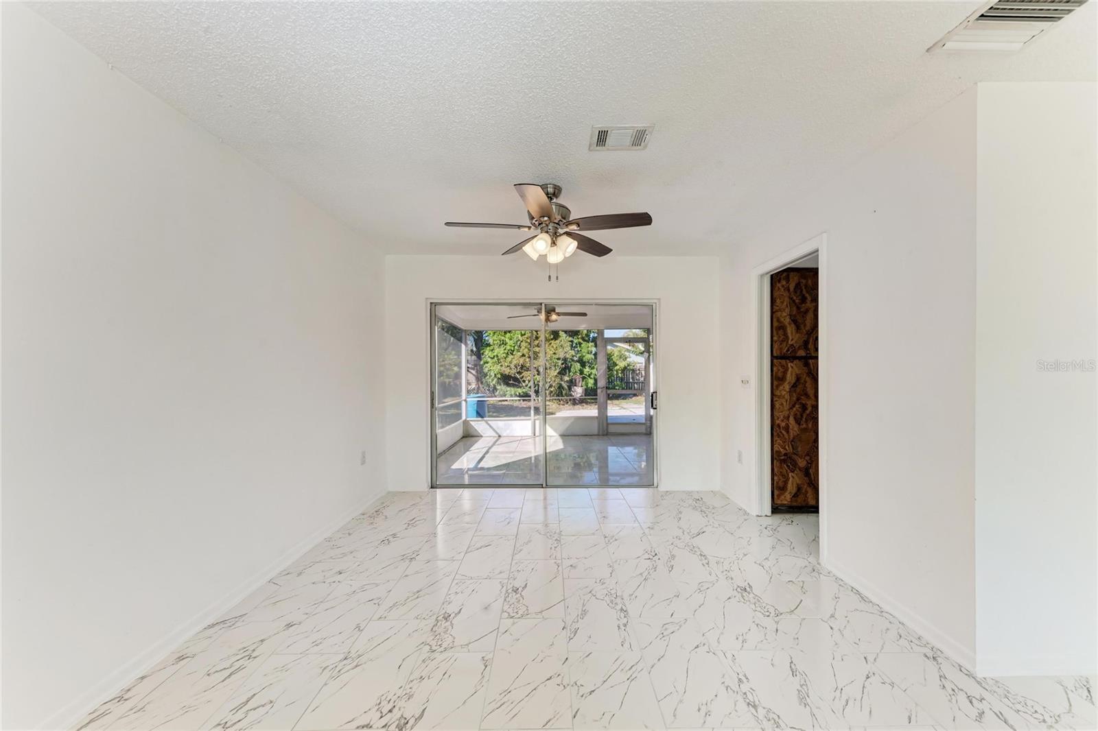 LAKE SARASOTA - Residential