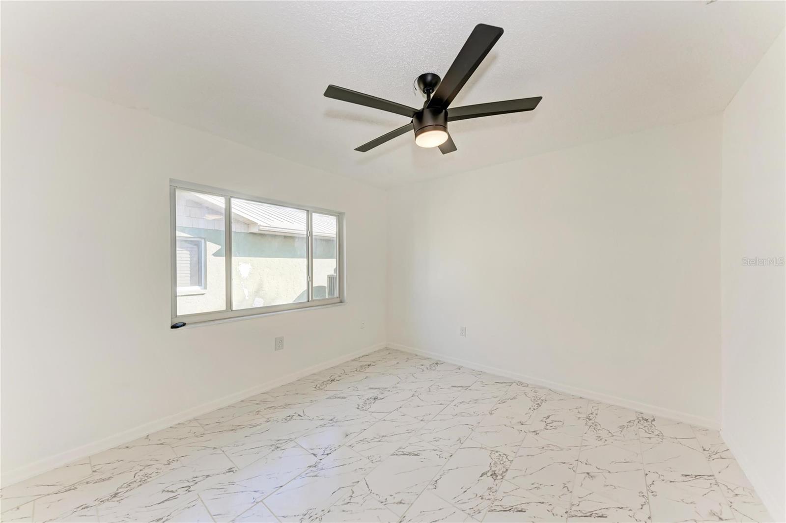 LAKE SARASOTA - Residential