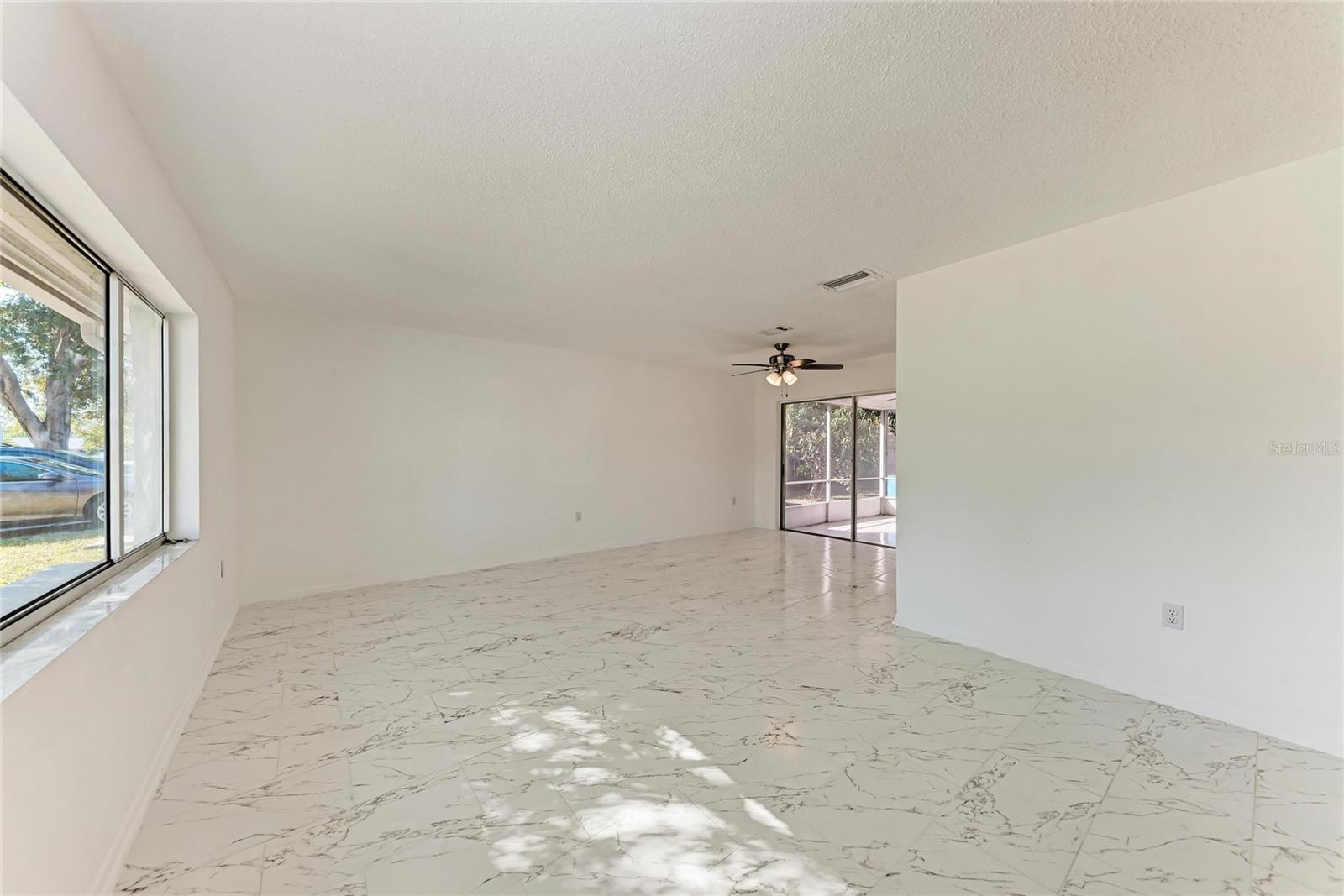 LAKE SARASOTA - Residential