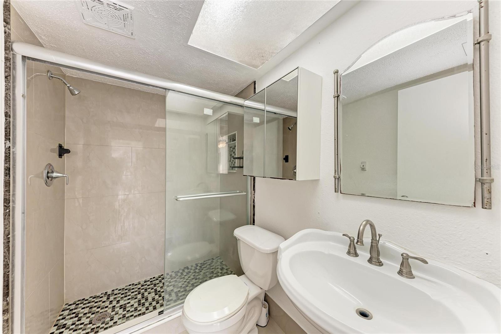 LAKE SARASOTA - Residential