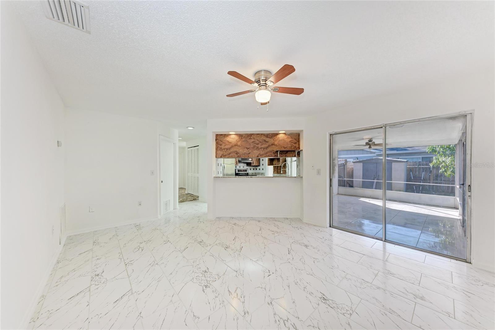 LAKE SARASOTA - Residential