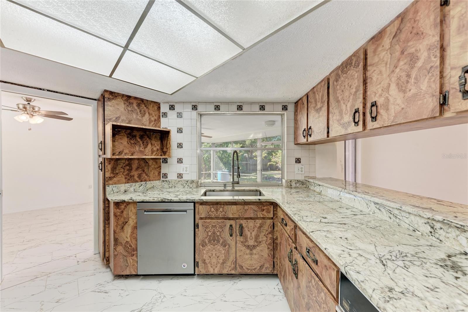 LAKE SARASOTA - Residential