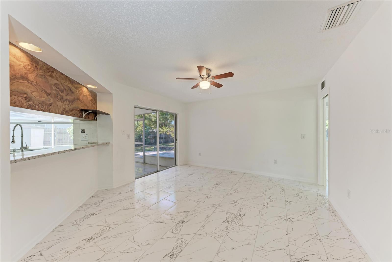 LAKE SARASOTA - Residential