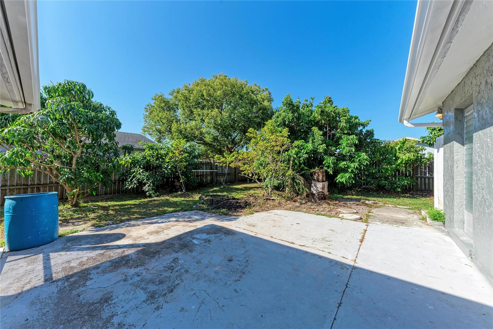 LAKE SARASOTA - Residential