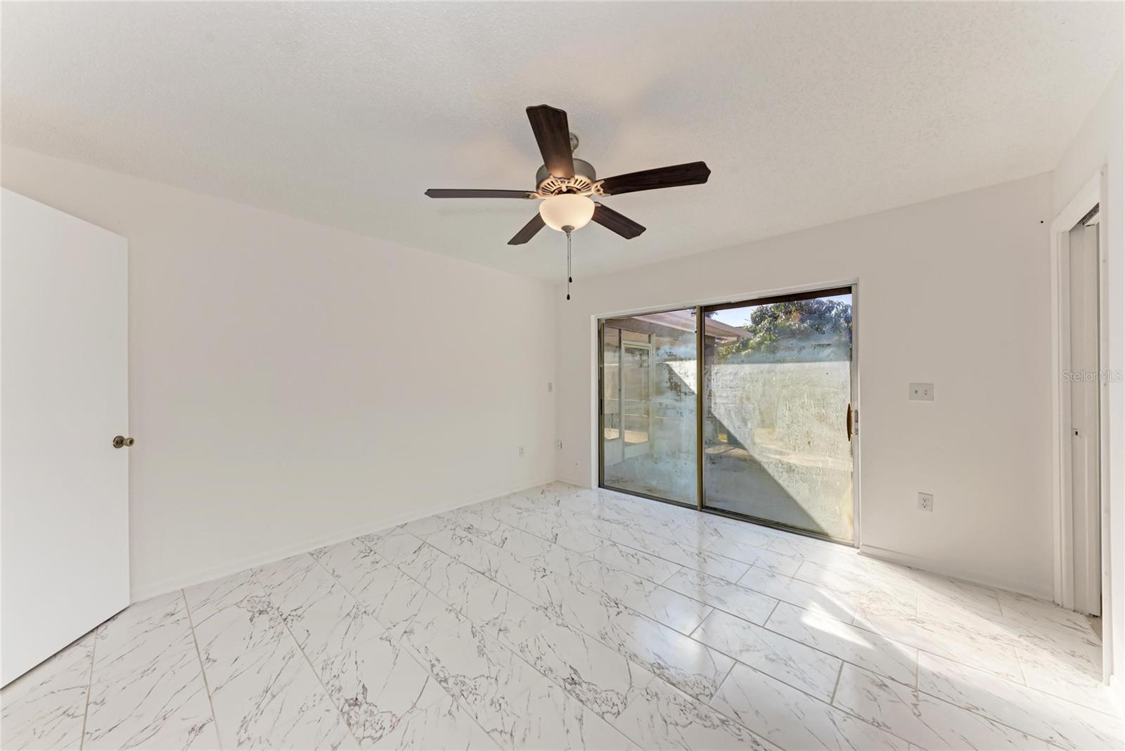 LAKE SARASOTA - Residential