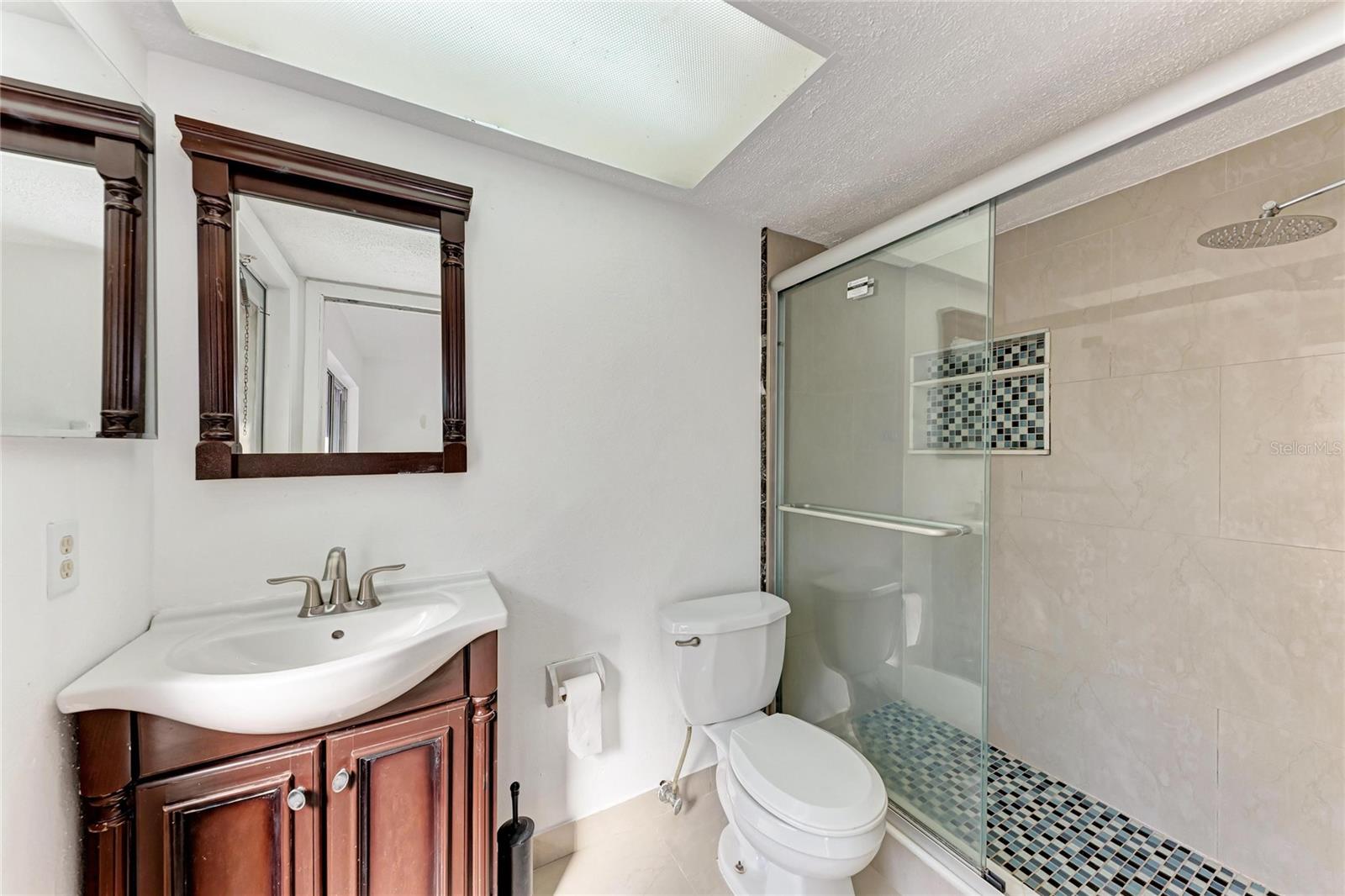 LAKE SARASOTA - Residential