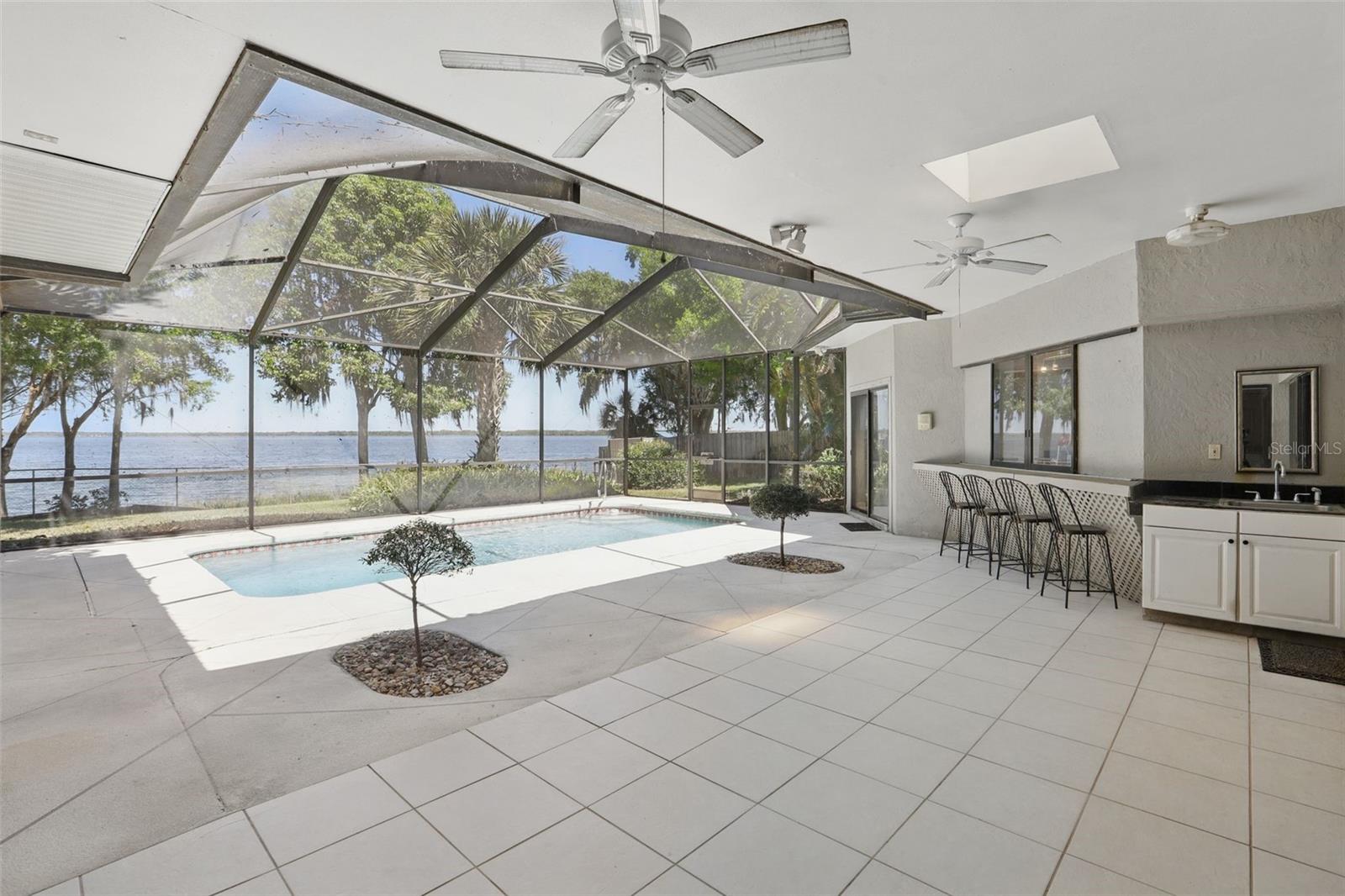 SANDY SHORES SUB - Residential