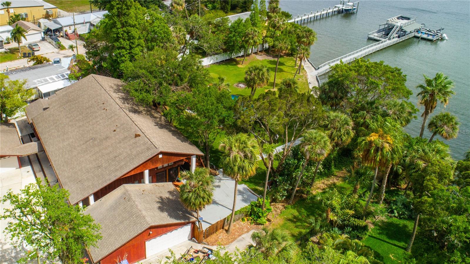 8820 S HICKORY LANE