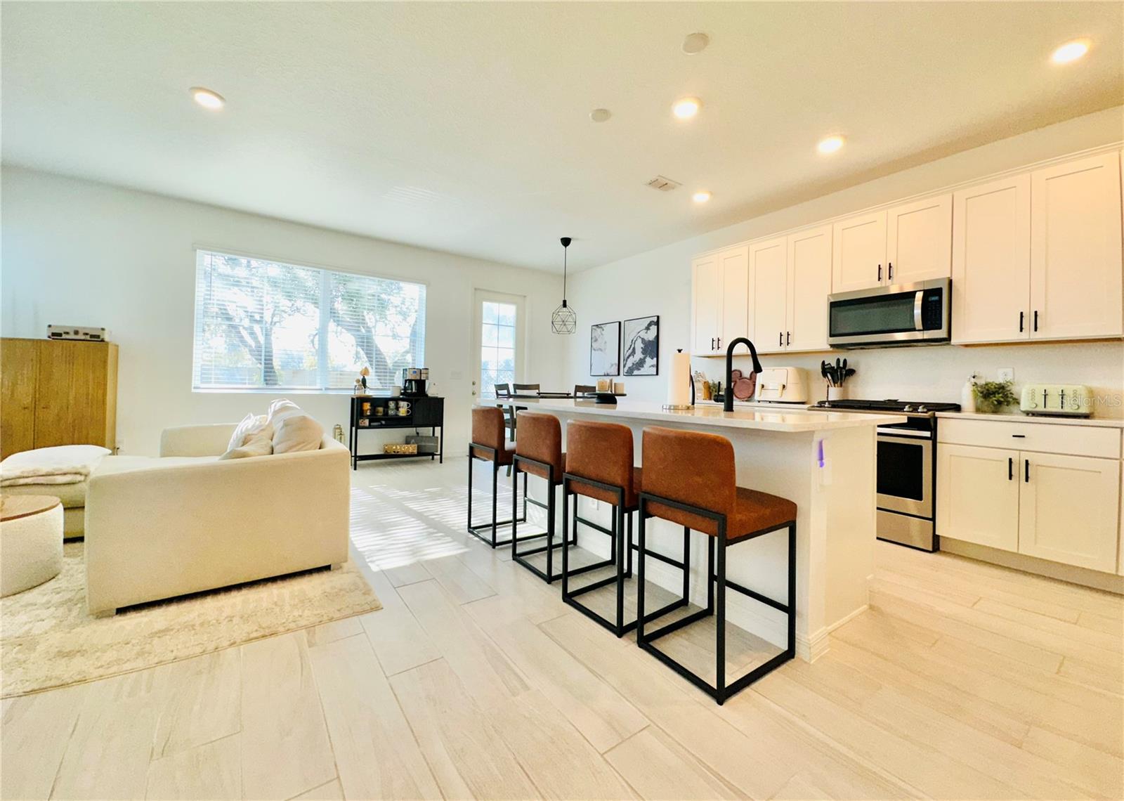 THE ENCLAVES AT FESTIVAL - Residential Lease