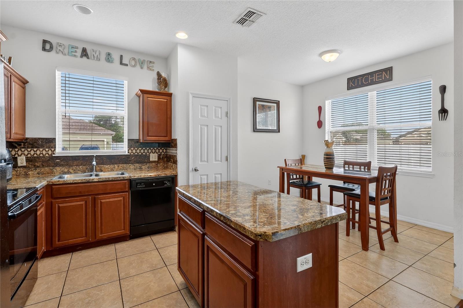 KRENSON WOODS - Residential