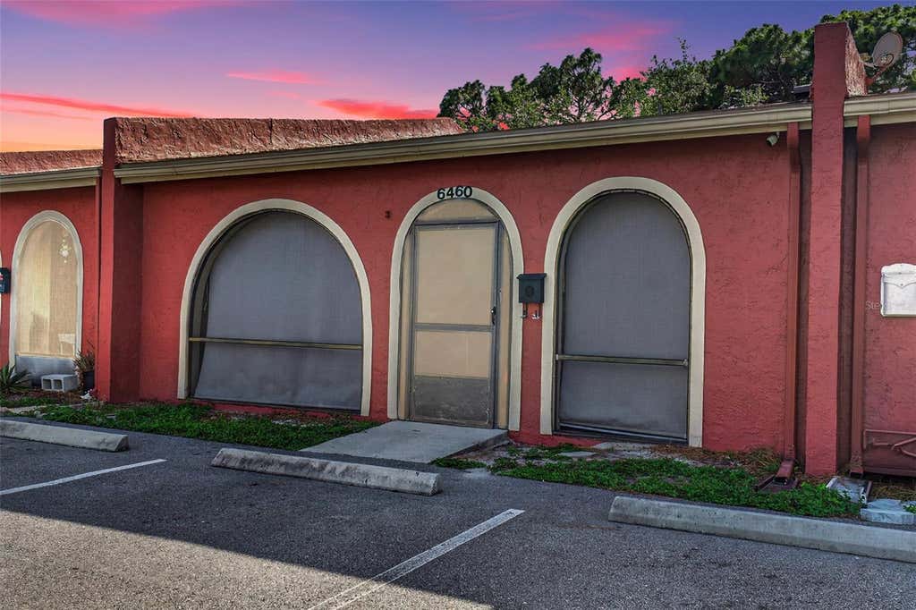Photo of 6460 Bonnie Bay Circle N, Pinellas Park, FL 33781 (MLS # TB8512662)